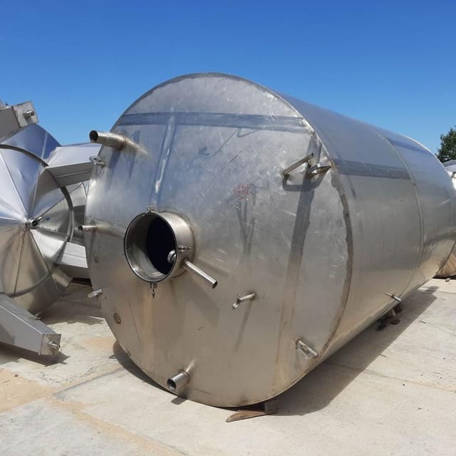 Емкость 12м3 нержавейка вертикальная е.1056