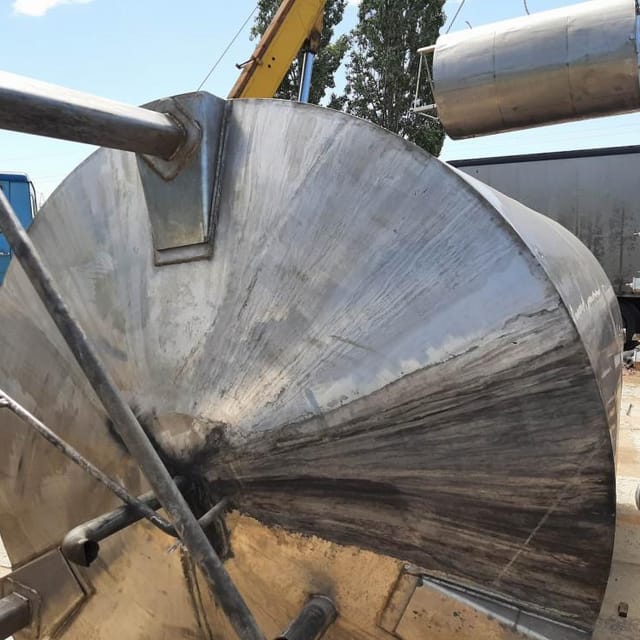 Емкость 12м3 нержавейка вертикальная е.1056