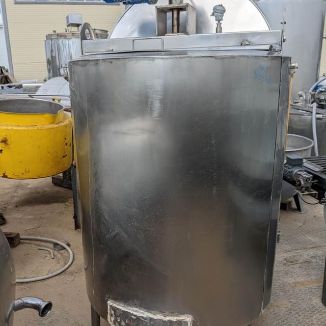 Емкость 0,7м3 нержавейка,с рубашкой и мешалкой е.989
