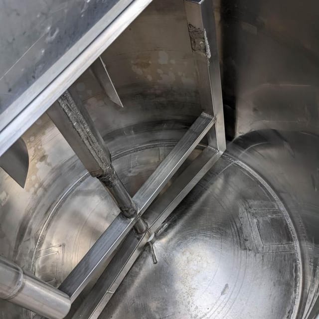 Емкость 350л с рубашкой и мешалкой