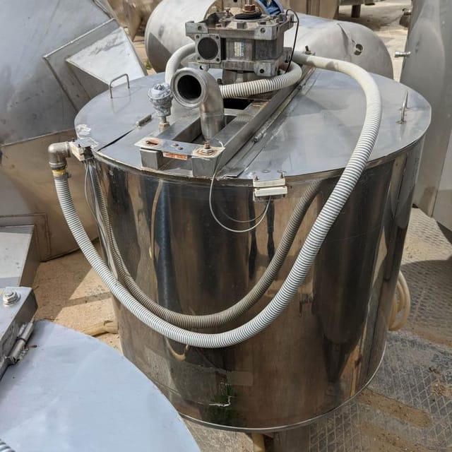 Емкость 350л с рубашкой и мешалкой