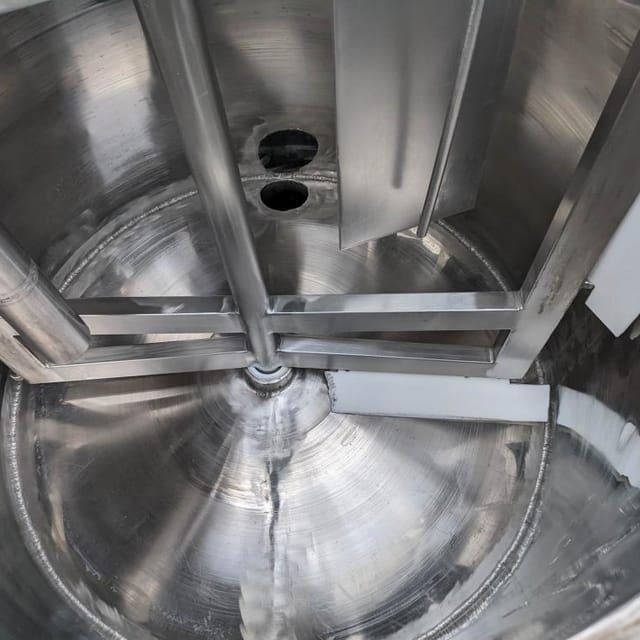 Емкость нержавейка 350л с мешалкой е.1931