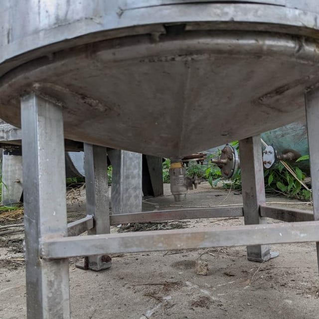 Емкость 120л нержавейка с рубашкой и мешалкой е.1932