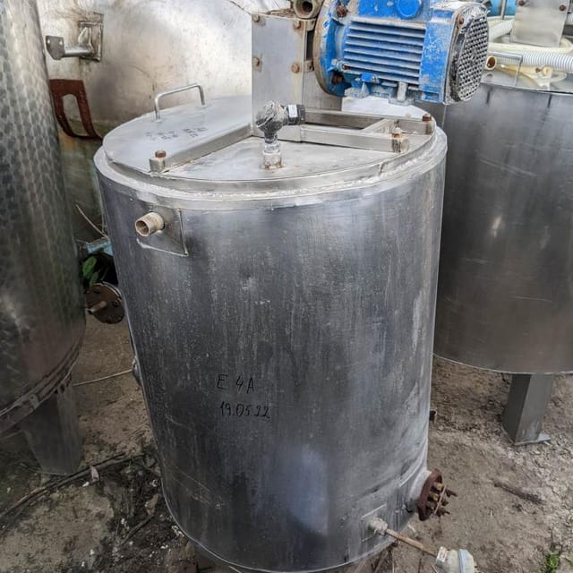 Емкость 120л нержавейка с рубашкой и мешалкой е.1932