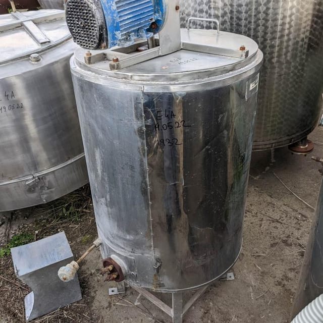 Емкость 120л нержавейка с рубашкой и мешалкой е.1932