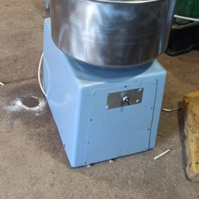 Тестомес с чашей 40л инв.10652