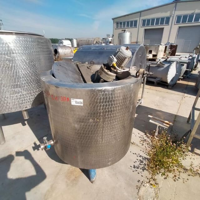 Емкость 350л с рубашкой и мешалкой инв.10686