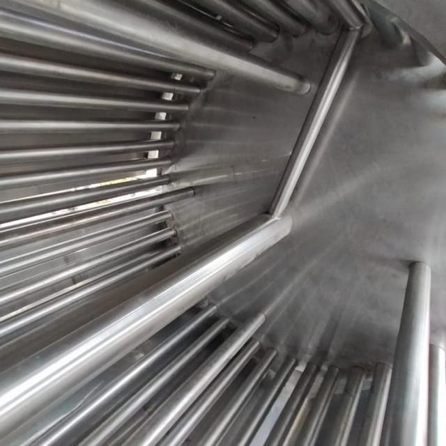 Охладитель творога УПТ с черной рамой инв.7512