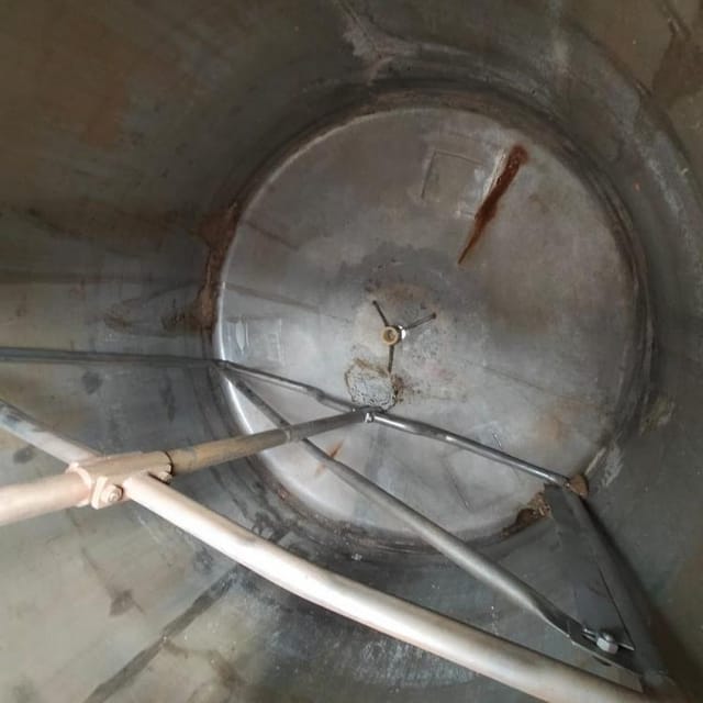 Емкость 2000л инв.7082