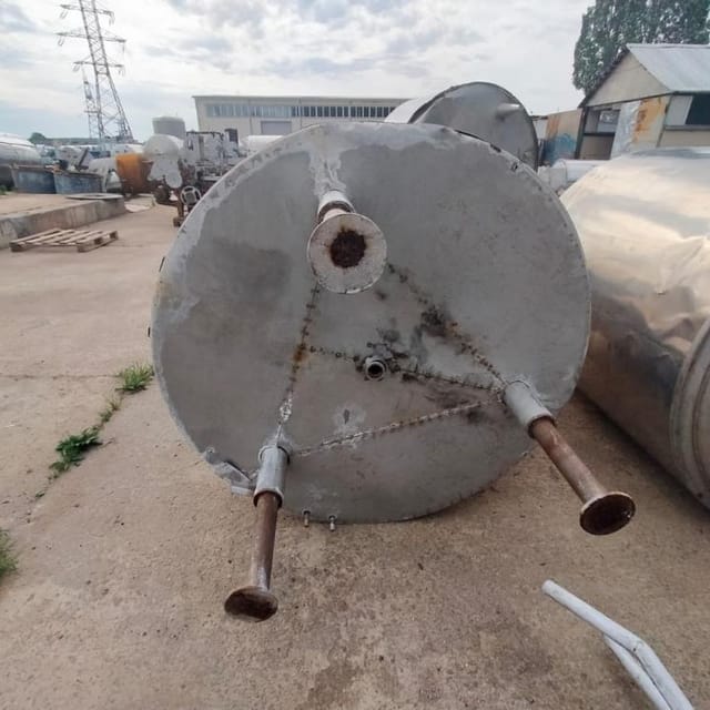 Емкость 2000л инв.7082