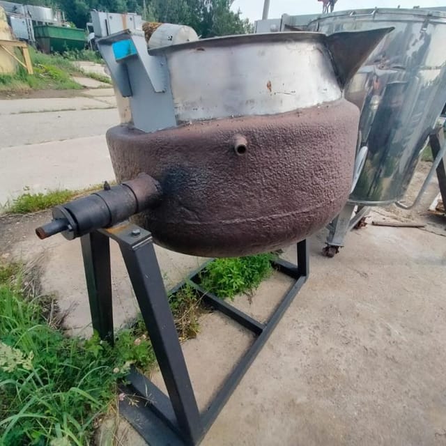 Котёл опрокидывающийся 250л инв.7660