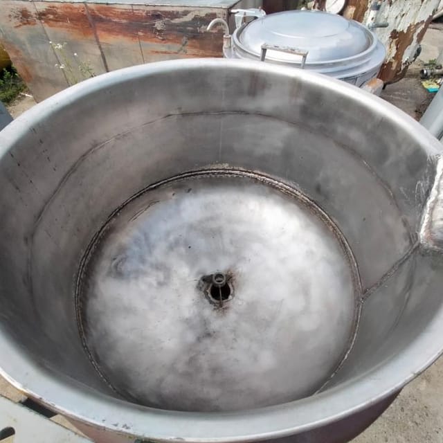 Котел опрокидывающийся 250л инв.7661