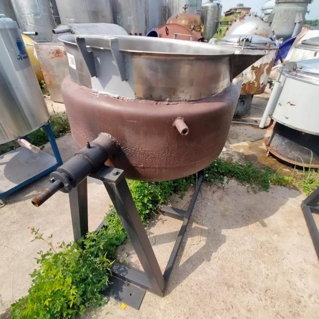 Котел опрокидывающийся 250л инв.7661