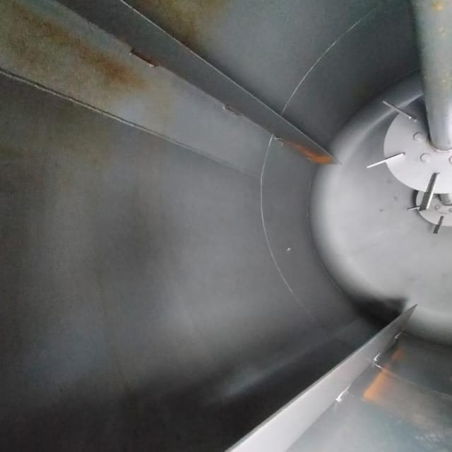 Реактор стальной 6000л е.2014