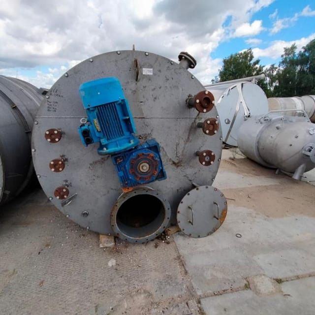 Реактор стальной 6000л е.2014