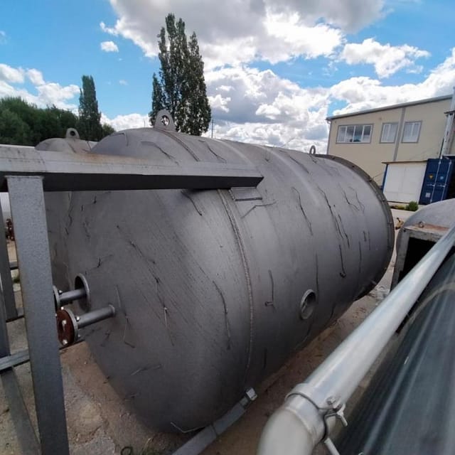 Реактор стальной 6000л е.2015