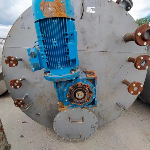 Реактор стальной 6000л е.2015