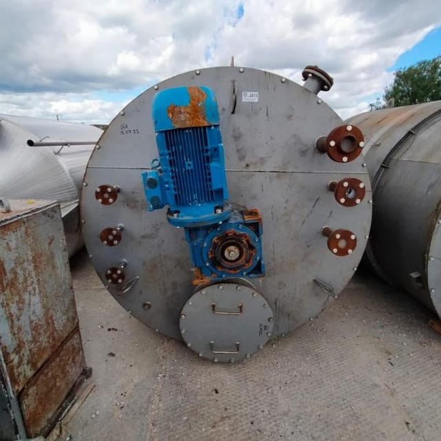 Реактор стальной 6000л е.2015