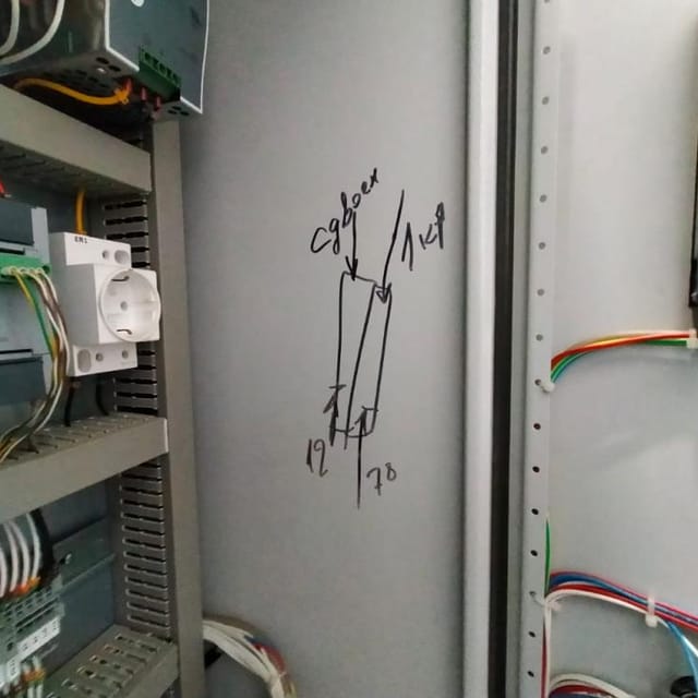 Фасовщик  жидких и густых продуктов в пакеты Дойпак е.2002