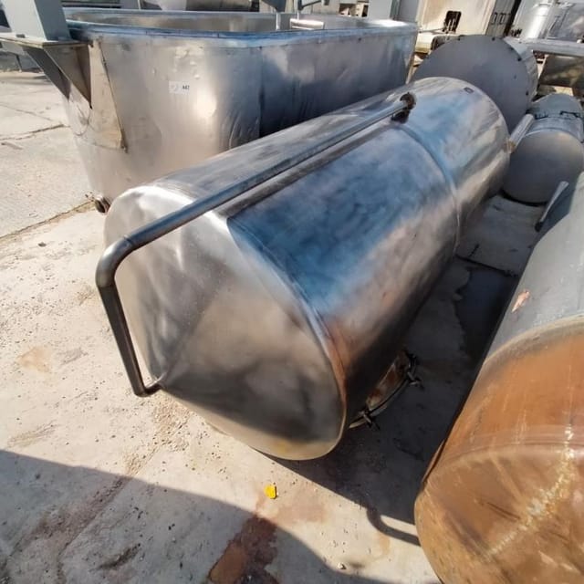 Емкости 1200л с конусом инв.7549