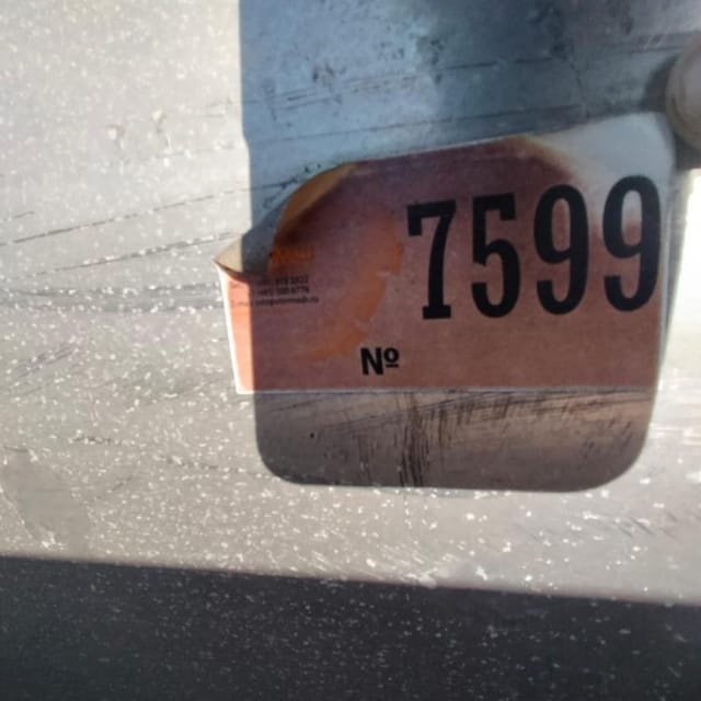 Емкость с конусом 1200л инв.7599