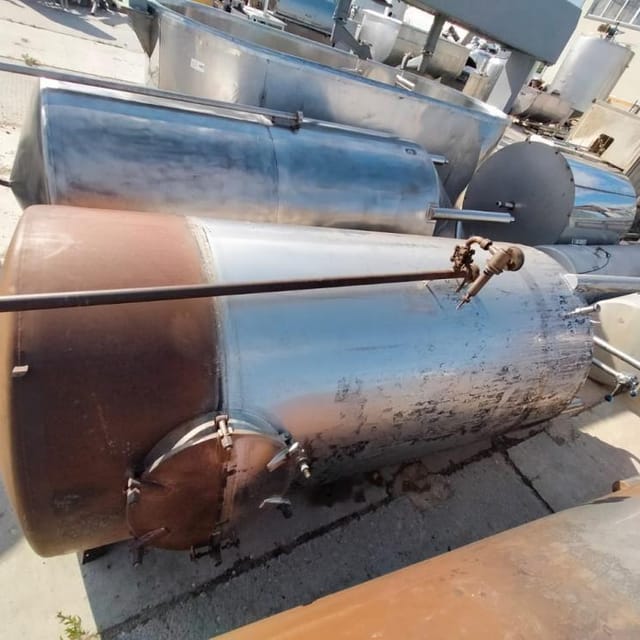 Емкость с конусом 1200л инв.7599