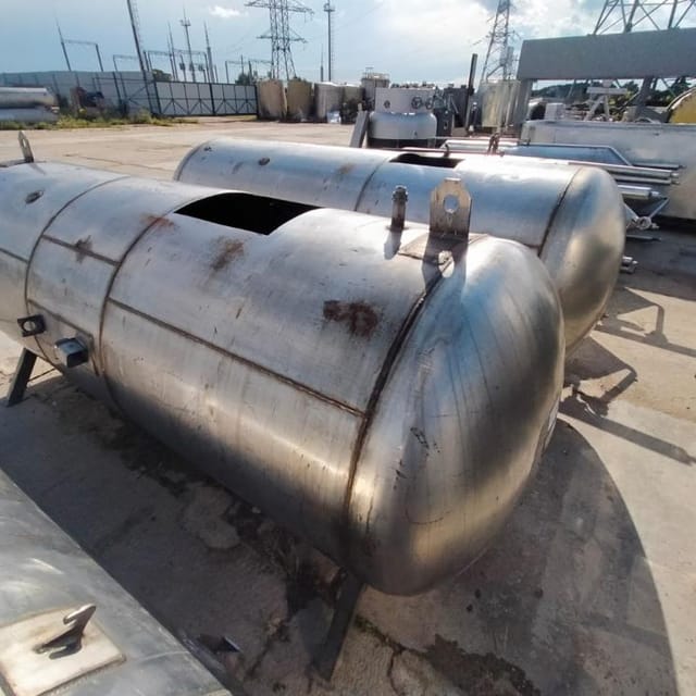 Емкость горизонтальная 2,5 куб.м инв.7463