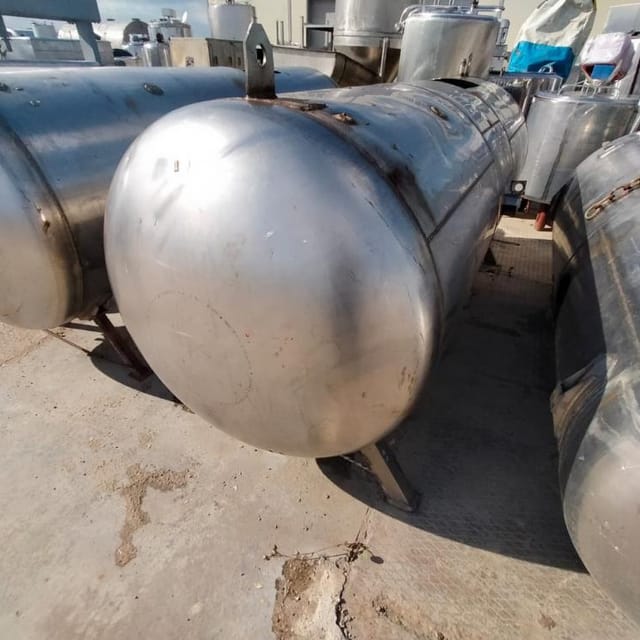 Емкость горизонтальная 2,5 куб.м инв.7463