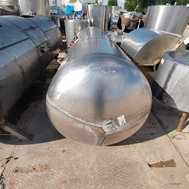 Емкость 1800л инв.7427