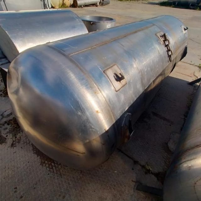 Емкость 1800л инв.7427