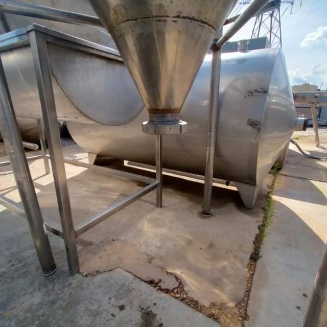 Емкость конус 700л инв.7254