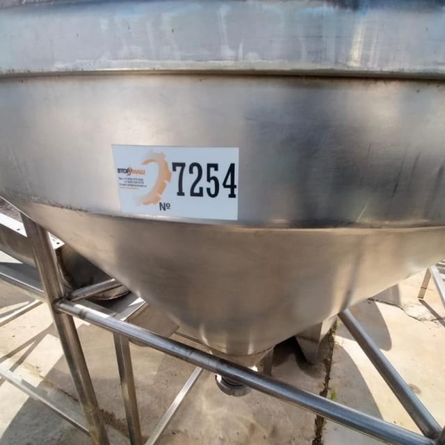 Емкость конус 700л инв.7254