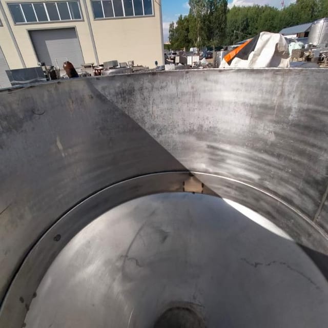 Емкость конус 700л инв.7254