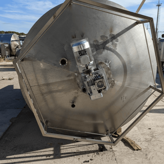 Емкость 10 куб.м с мешалкой