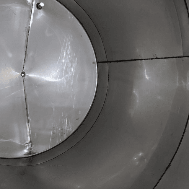 Емкость 15куб.м с боковым люком е.1817