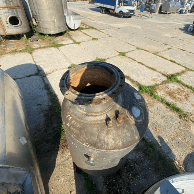 Емкость толстостенная 1000л инв.10779