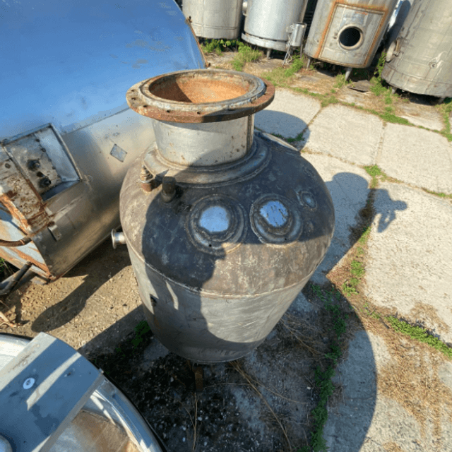 Емкость толстостенная 1000л инв.10779