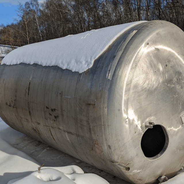 Емкость 20куб.м. горизонтальная с ложементами