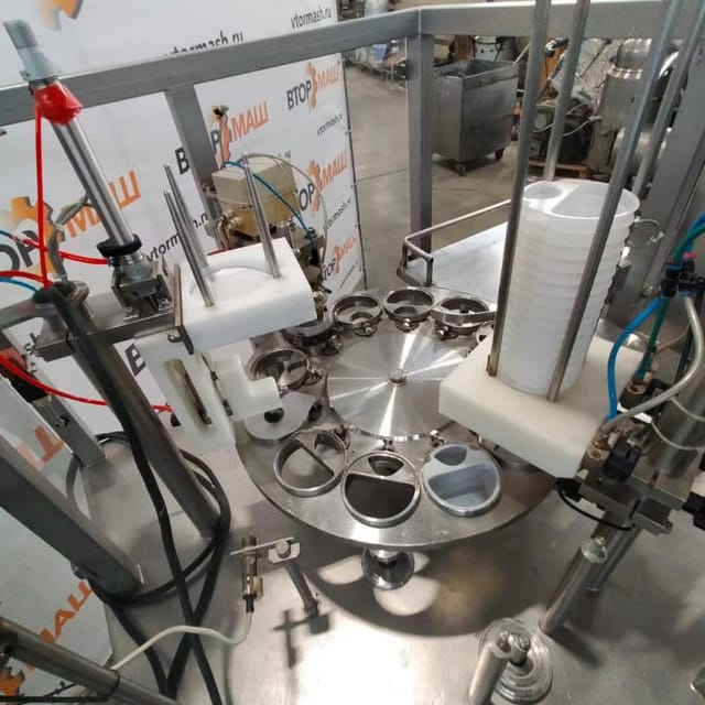 Фасовщик в стаканчик (95 мм) с добавлением сухих наполнителей инв.1604