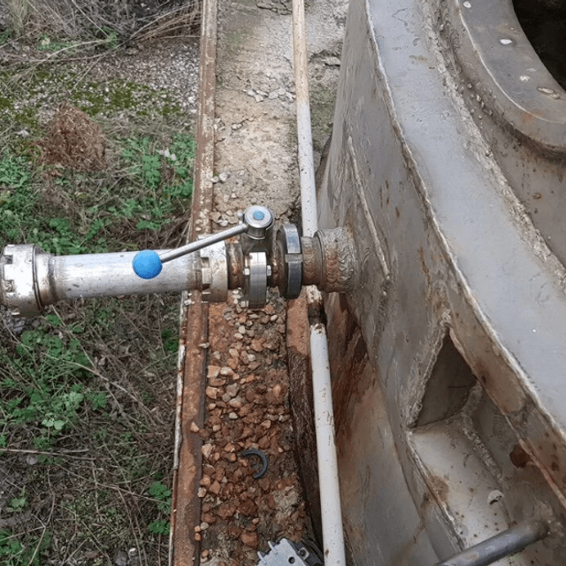 Емкость В2-ОХР-50