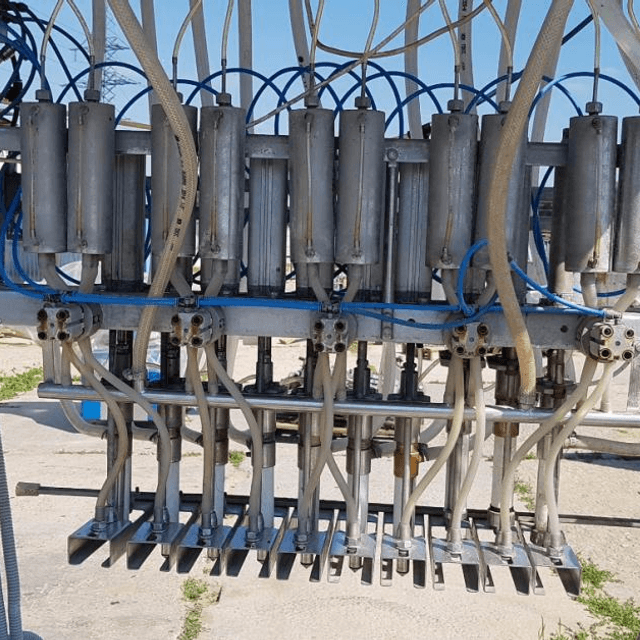 Автомат розлива линейный АРЛ-8с ПЭТ бутылка от 0,2 до 2,0 л