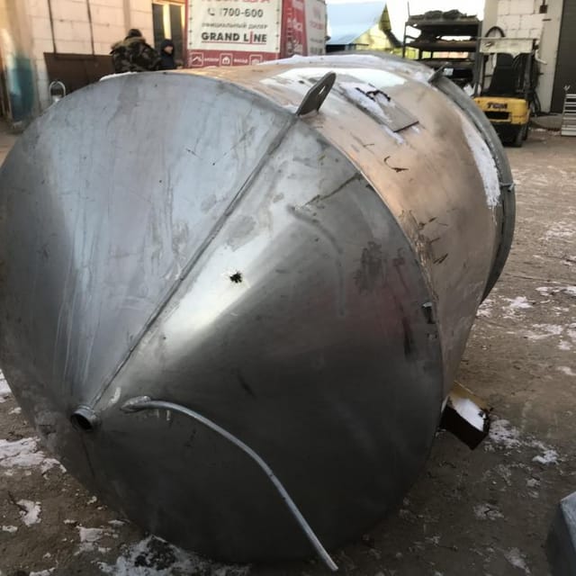 Емкость 3,5 м3 с конусом инв.8343