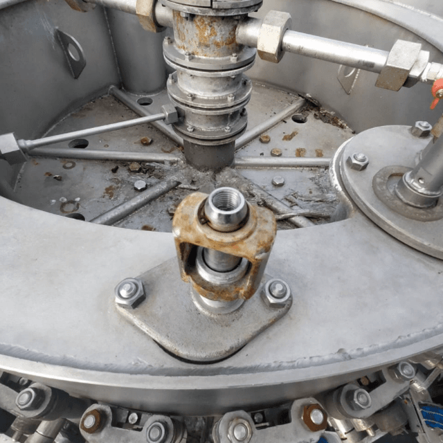 Розливо-укупорочный автомат ЛПМ2-200ПЭТ1 инв.5906