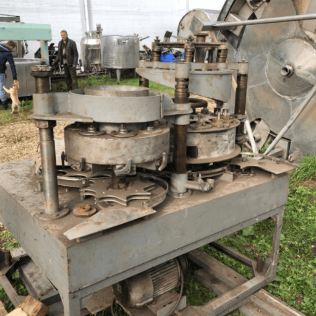 Дозатор (наполнитель) тушенки В2-ФНА инв.9154