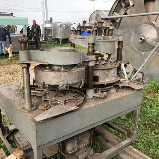 Дозатор (наполнитель) тушенки В2-ФНА инв.9154