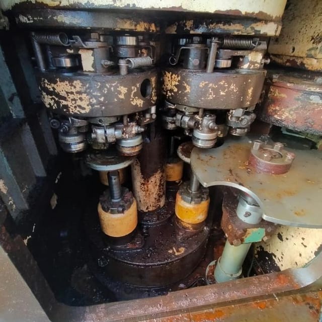 Закатка жестяной банки Б4-КЗК-84 инв.9156