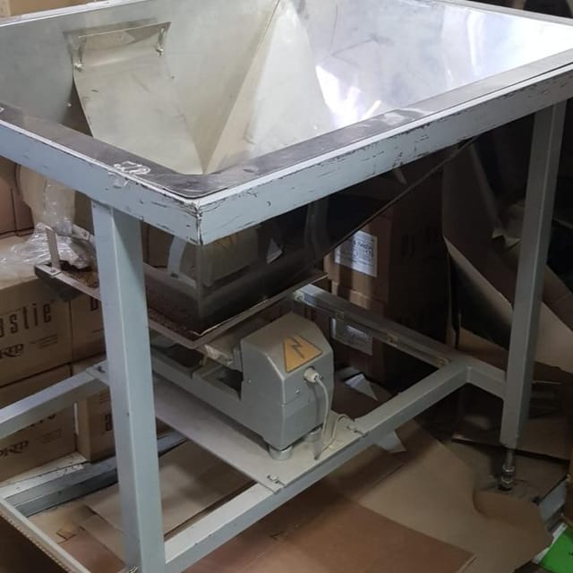 Фасовочный автомат сыпучих Бестром с мультиголовой yamato