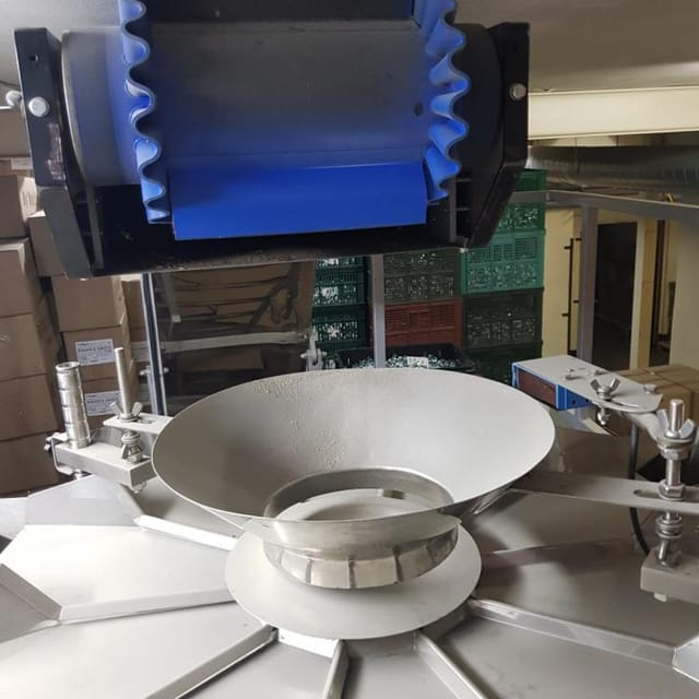 Фасовочный автомат сыпучих Бестром с мультиголовой yamato