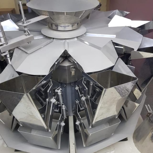 Фасовочный автомат сыпучих Бестром с мультиголовой yamato