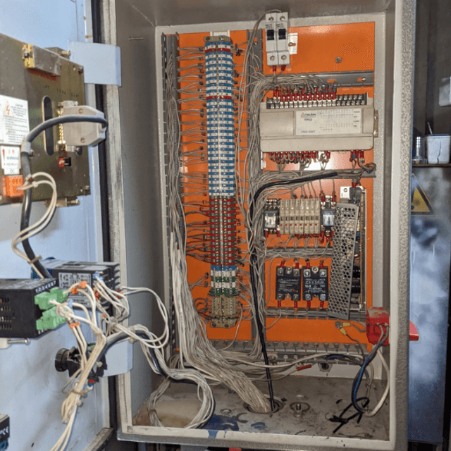 Фасовочно-упаковочная машина в ванночки Паст Пак 2Л е.2004